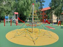 Balancing rope element