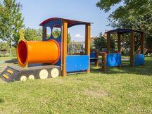 Jungle gym