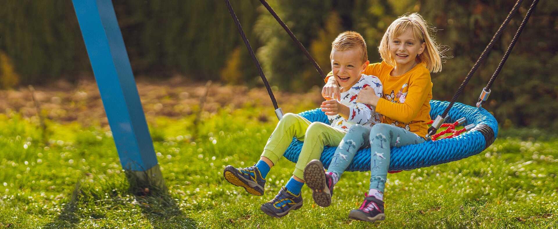 Žaidimų aikšelės visoms kartoms